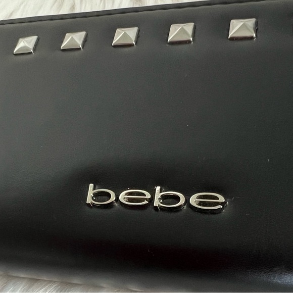 NWT BEBE JANE ZIP ARROUND WALLET WRISTLET CASE - Picture 2 of 12